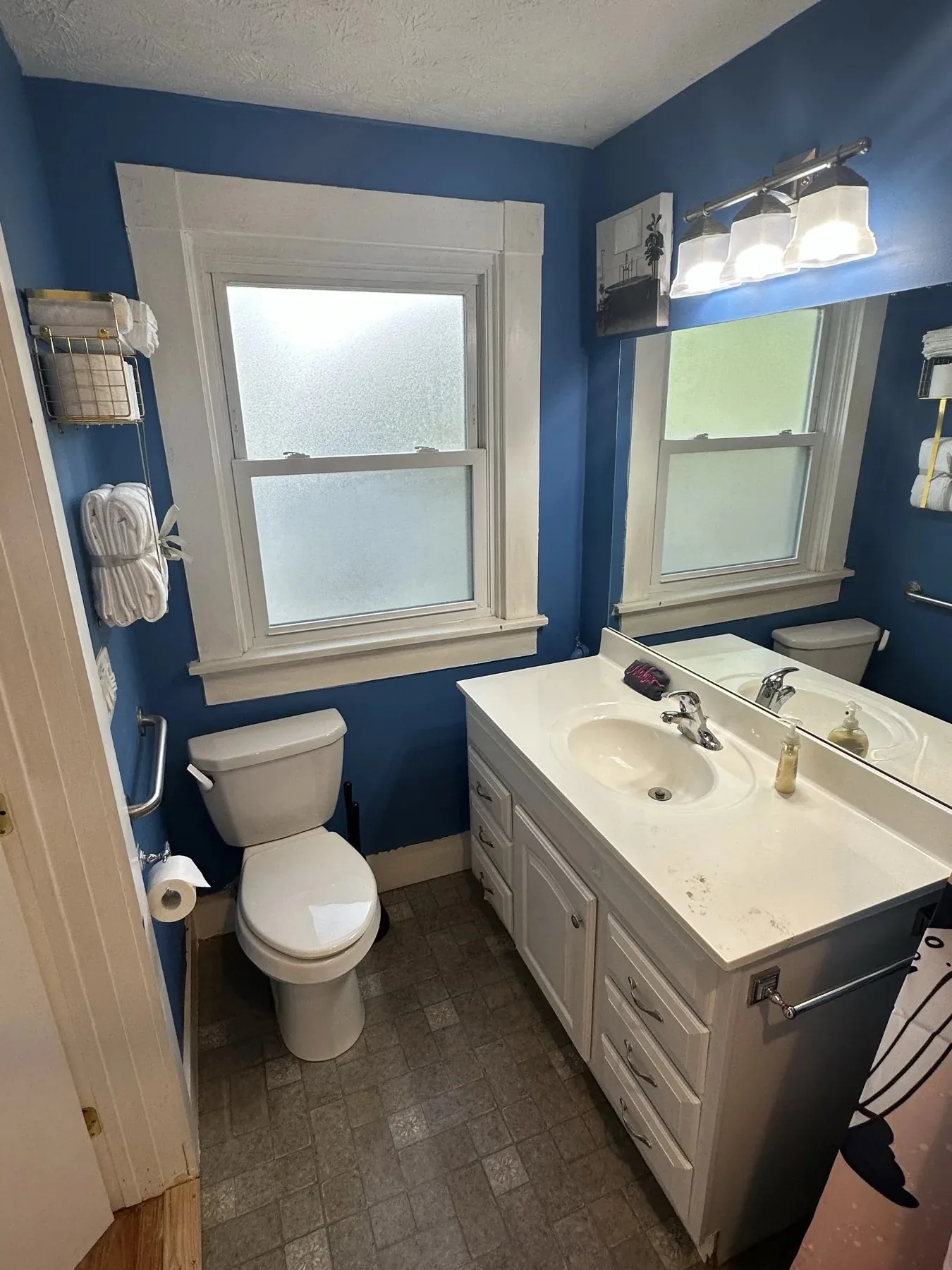 Lower bathroom at Home Sweet Wyom, Dayton OH