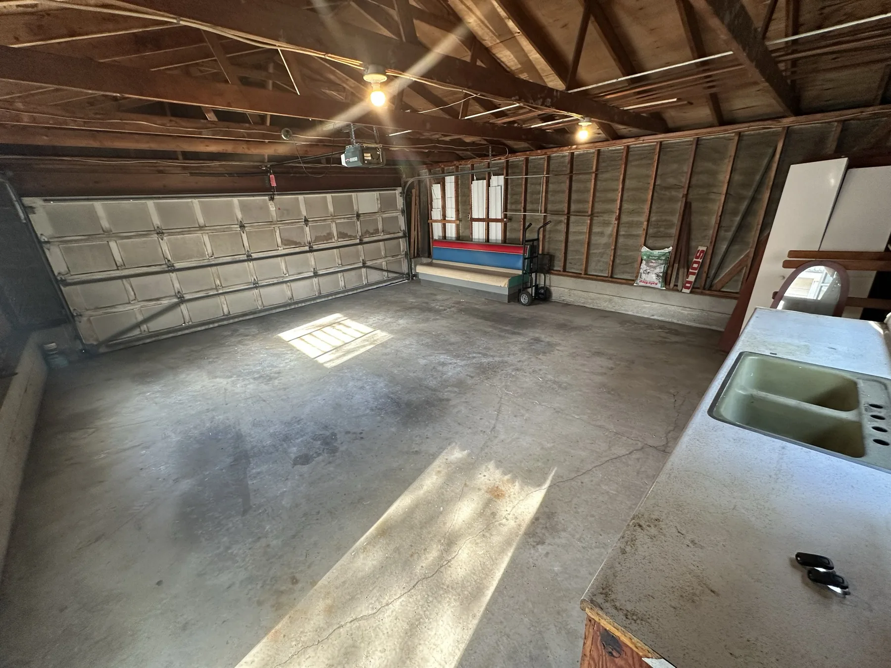 Double garage at Home Sweet Wyom, Dayton OH