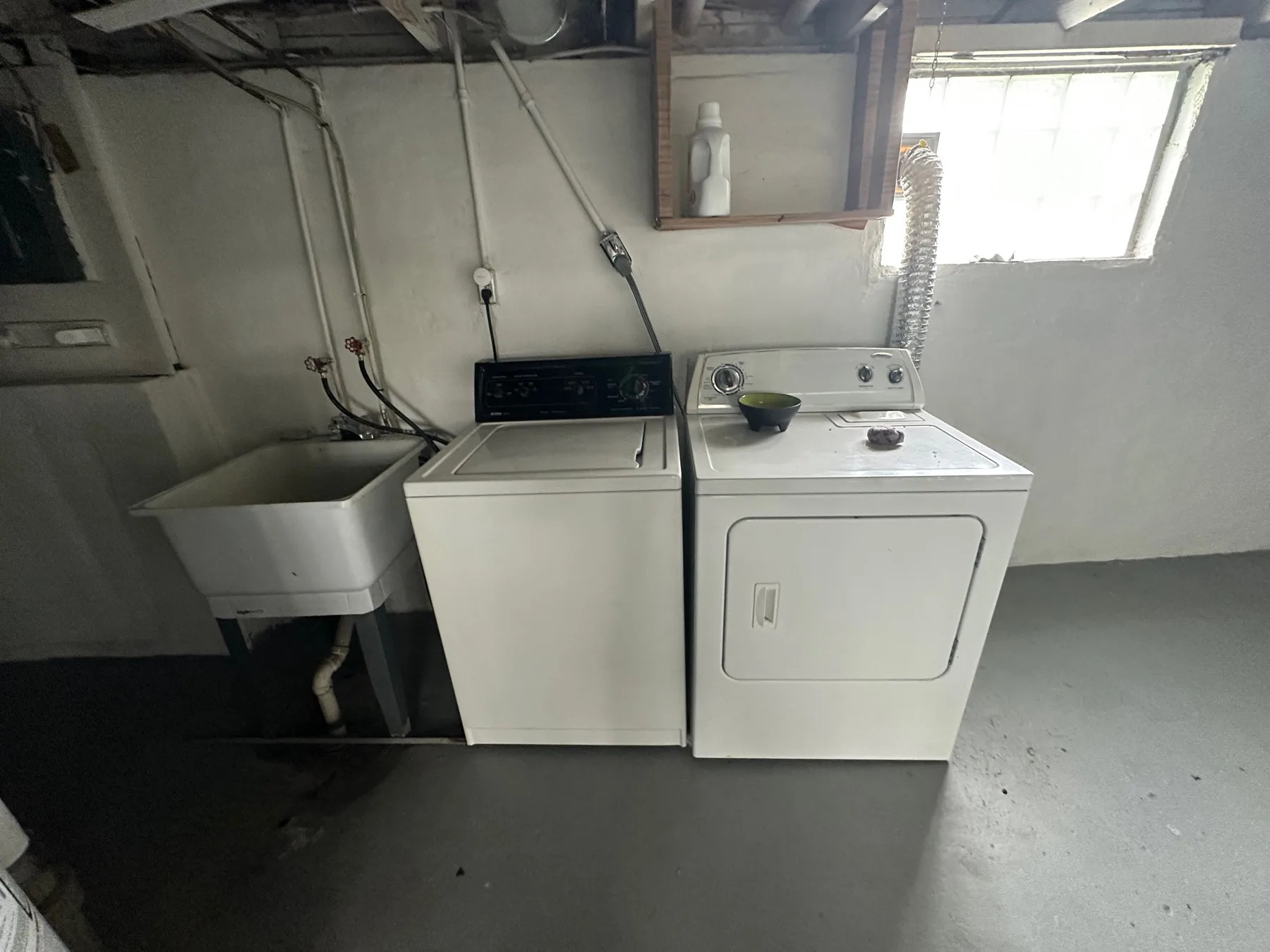 In-unit washer & dryer at The Farnham Luxury Studio, Dayton OH