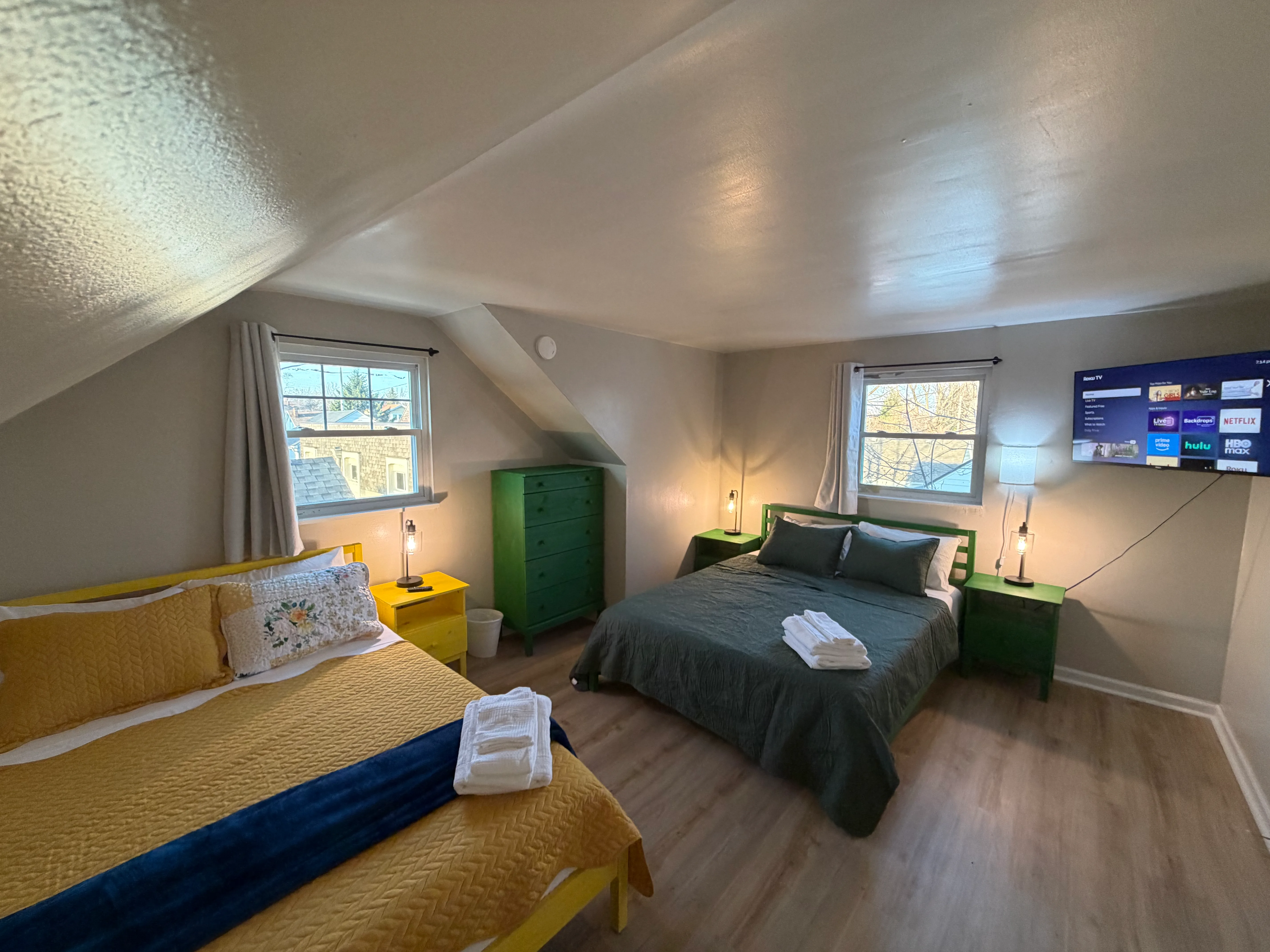 Bedroom 5 at The Land of Cleve, Dayton OH