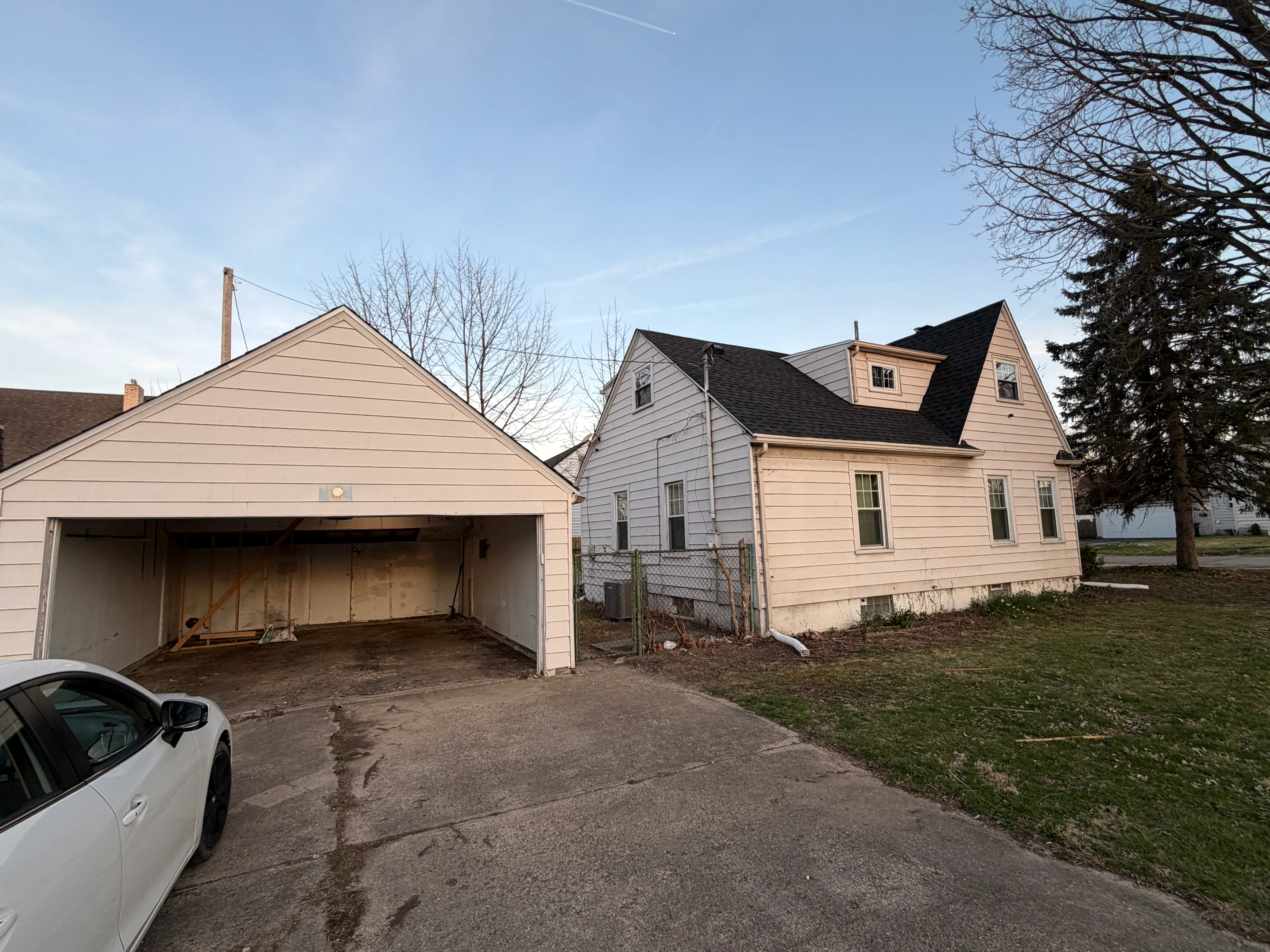 2-car detached garage at The Land of Cleve, Dayton OH