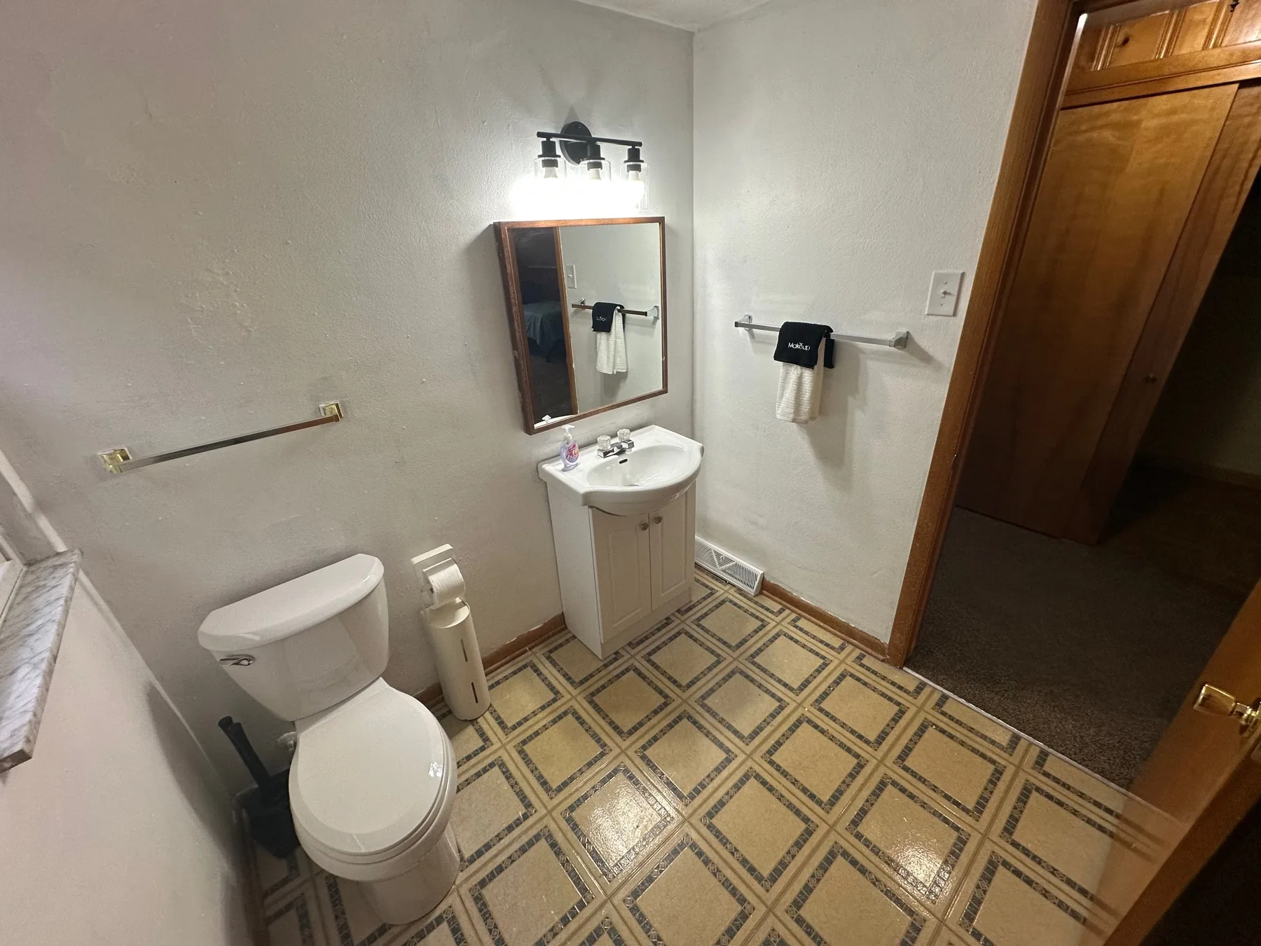 Bathroom at The Snooze on Cruz, Dayton OH